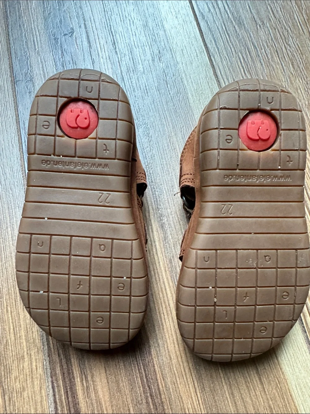 Children's Brown Closed-Toe Sandals with Beige Accent